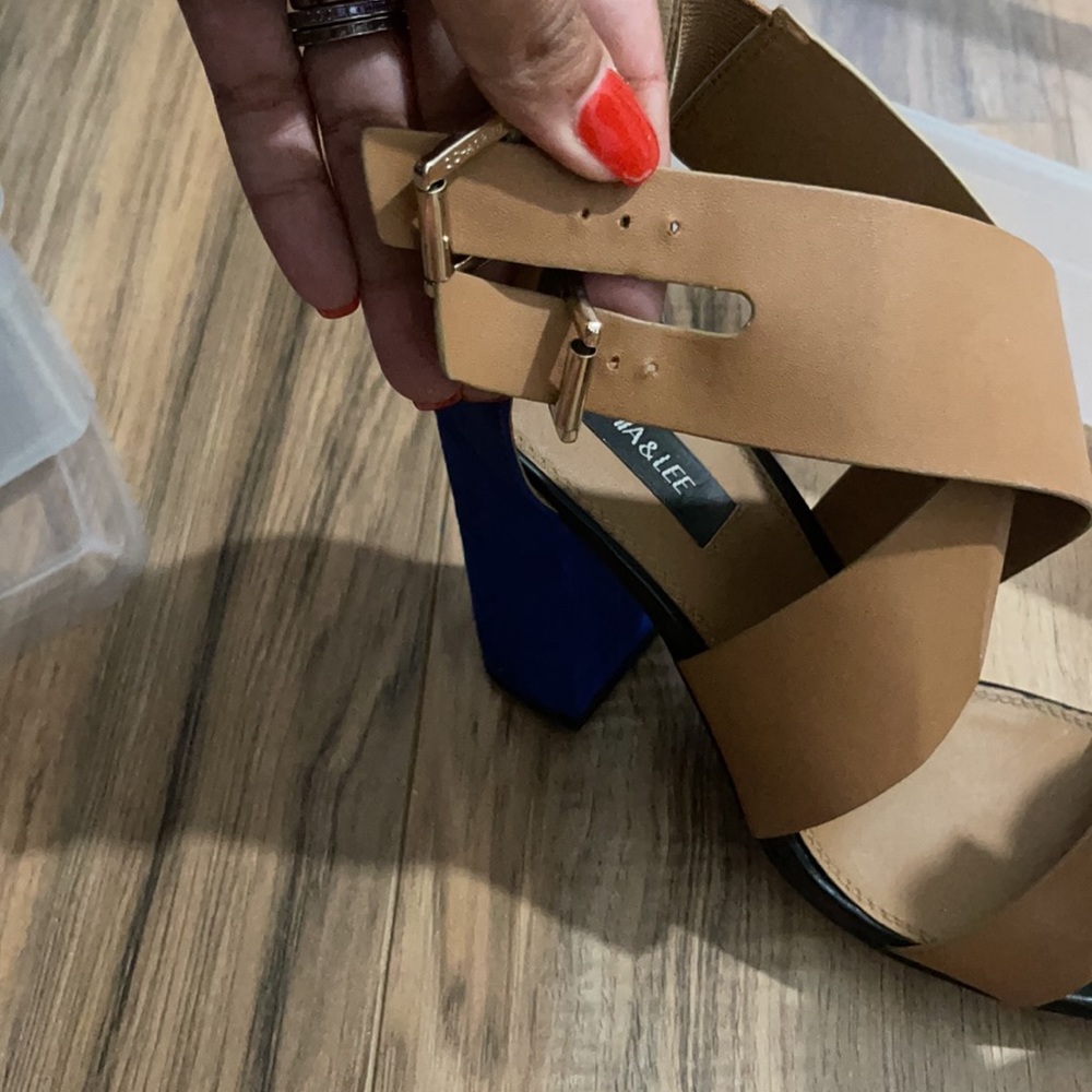 Color blocking essential - Picture 3 of 4